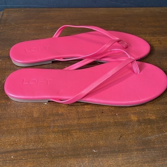 Loft Women’s Modern pink Flip Flops sz 7 - Picture 2 of 8